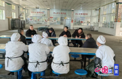 <b>绵阳市梓潼县不雅义中学开展食堂工做人员专项</b>